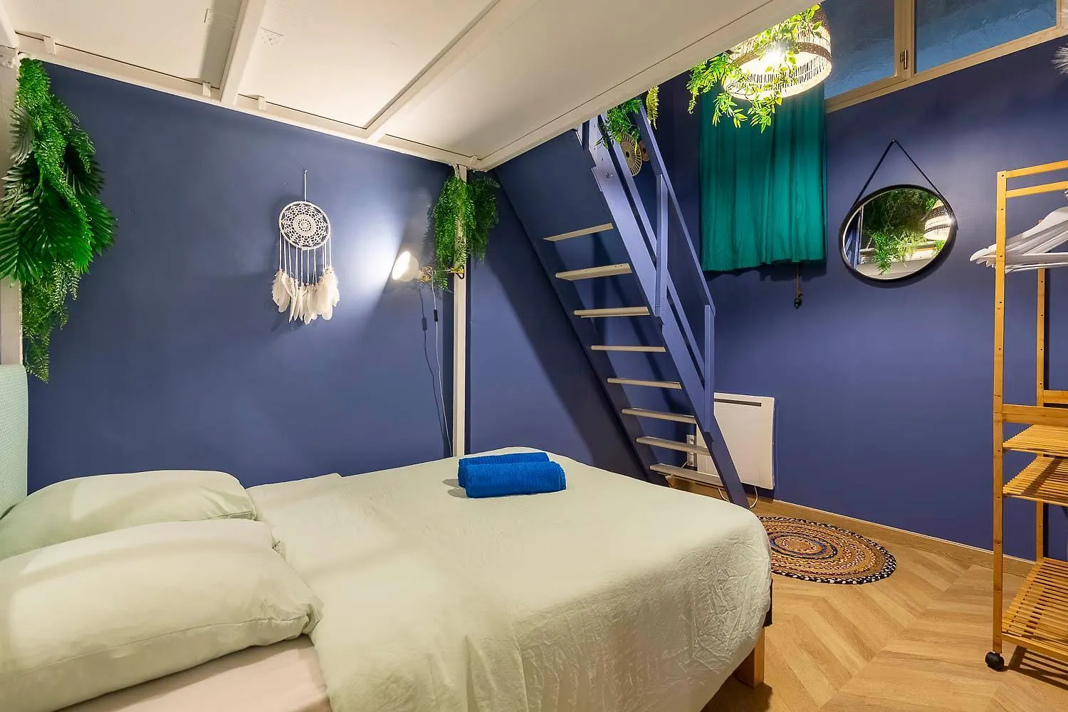 Boho Chic Apartment In Old Town Nice 0*,  Fransa
